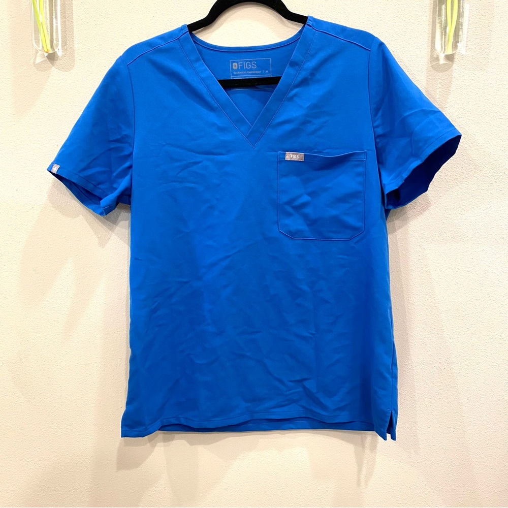 FIGS | Catarina - One-Pocket Scrub Top in Royal Blue